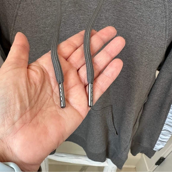 Jared Lang – Reflective Tape Knit Hoodie Gray Size Medium - Picture 7 of 11